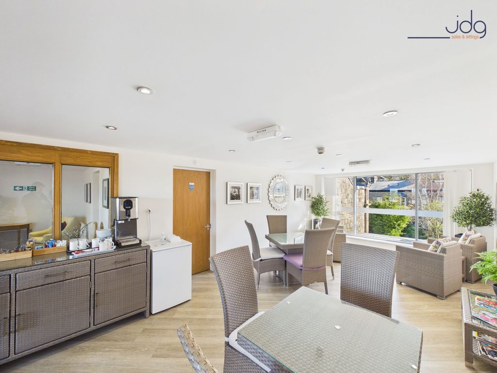 Property photo 3 of 8 Dining Area