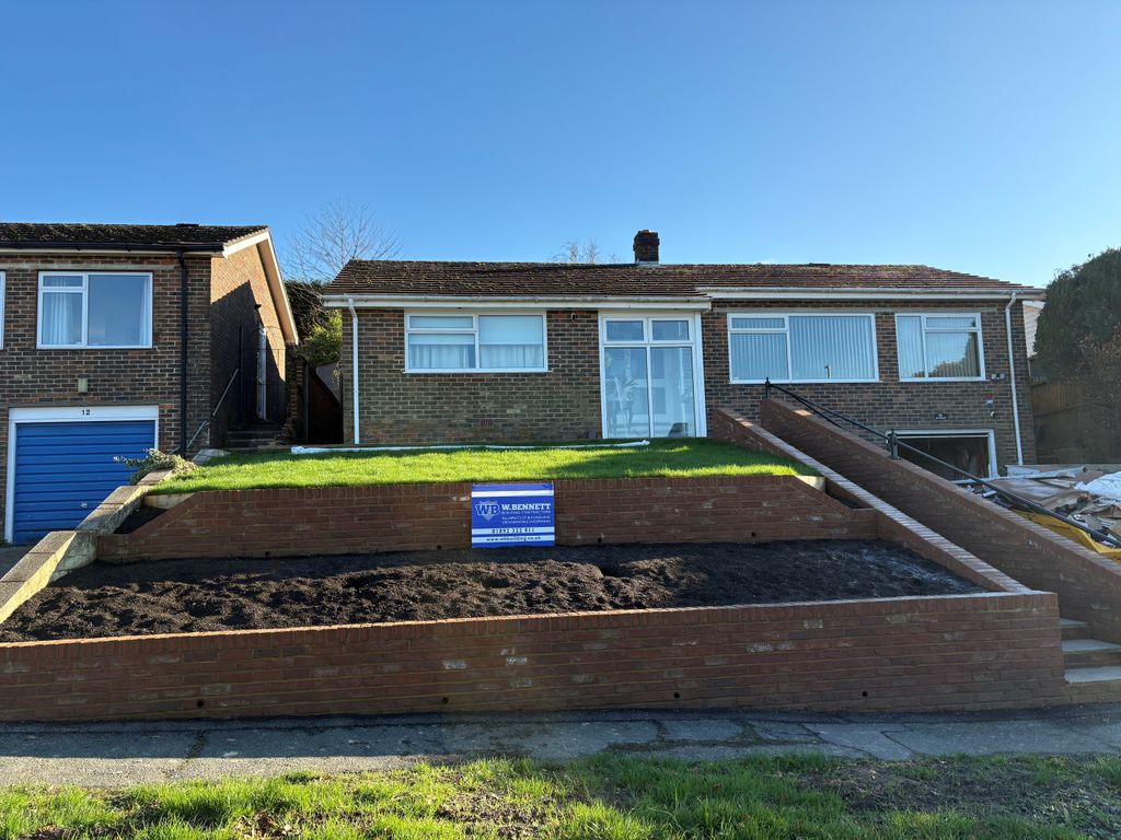 Property photo 1 of 2