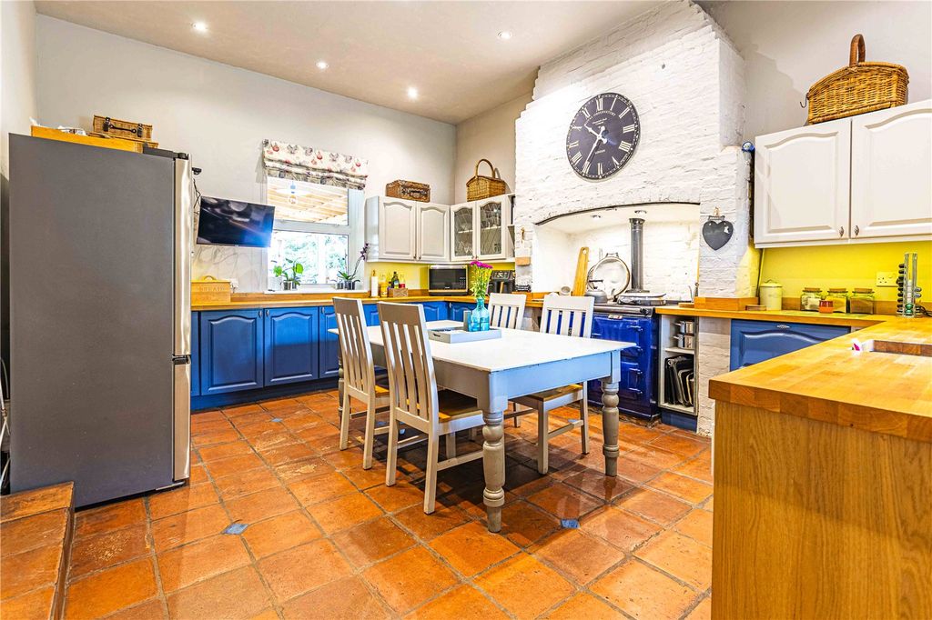 Property photo 2 of 50 Picture No. 23