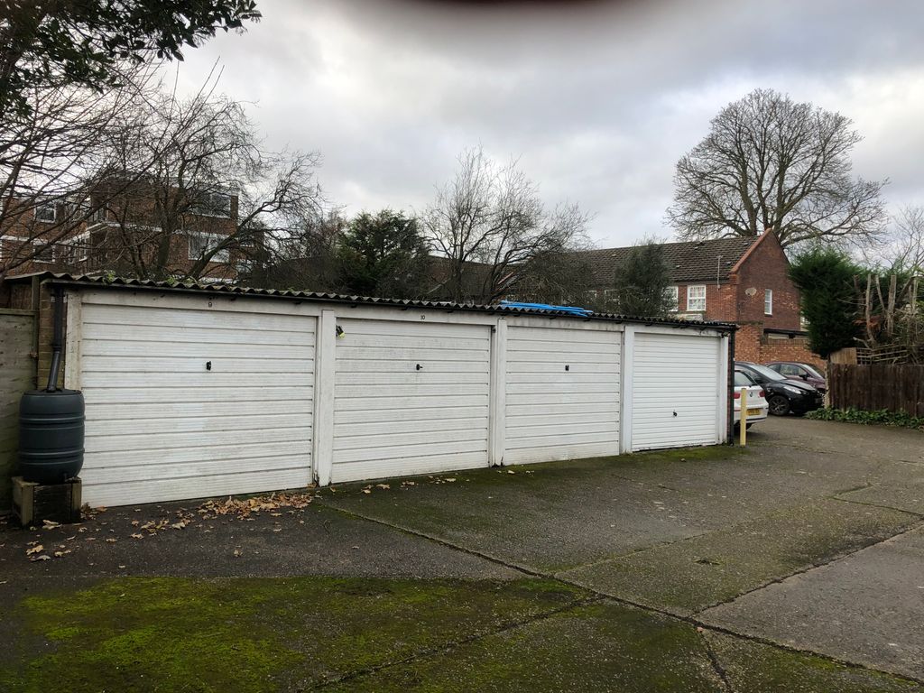 Property photo 1 of 4