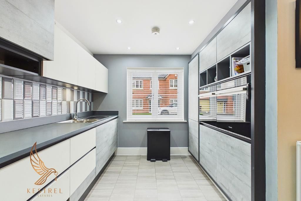 Property photo 3 of 38 27.Png