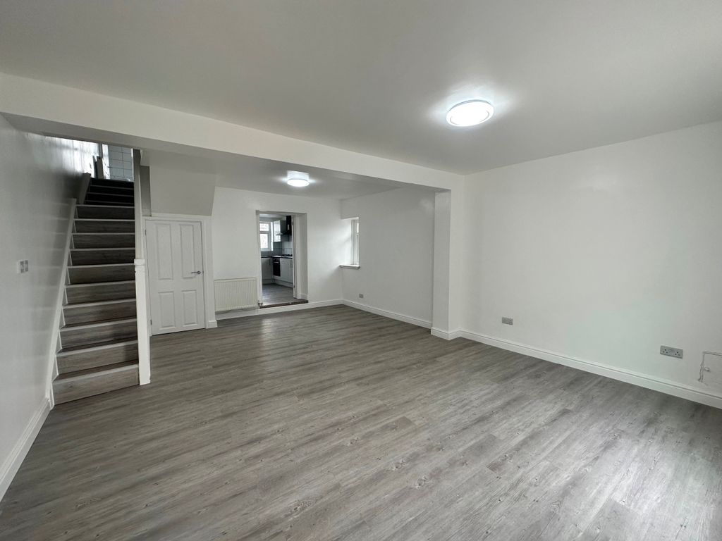 Property photo 1 of 30