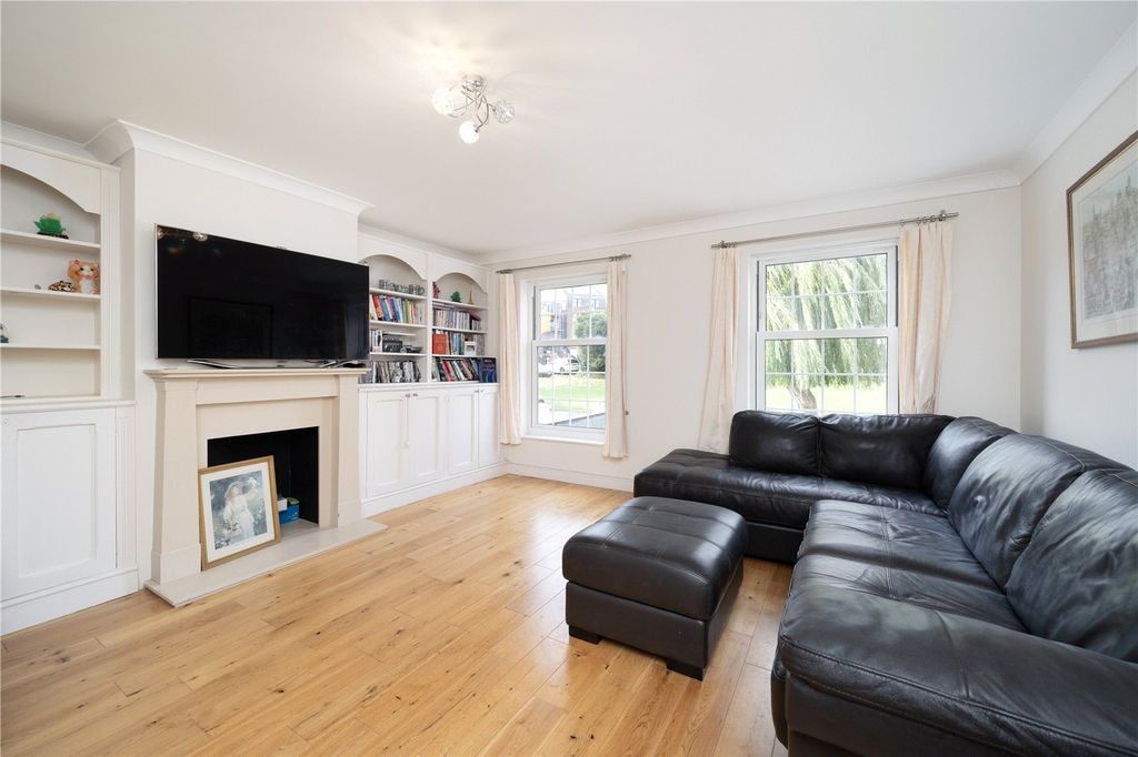 Property photo 3 of 11 Reception Room