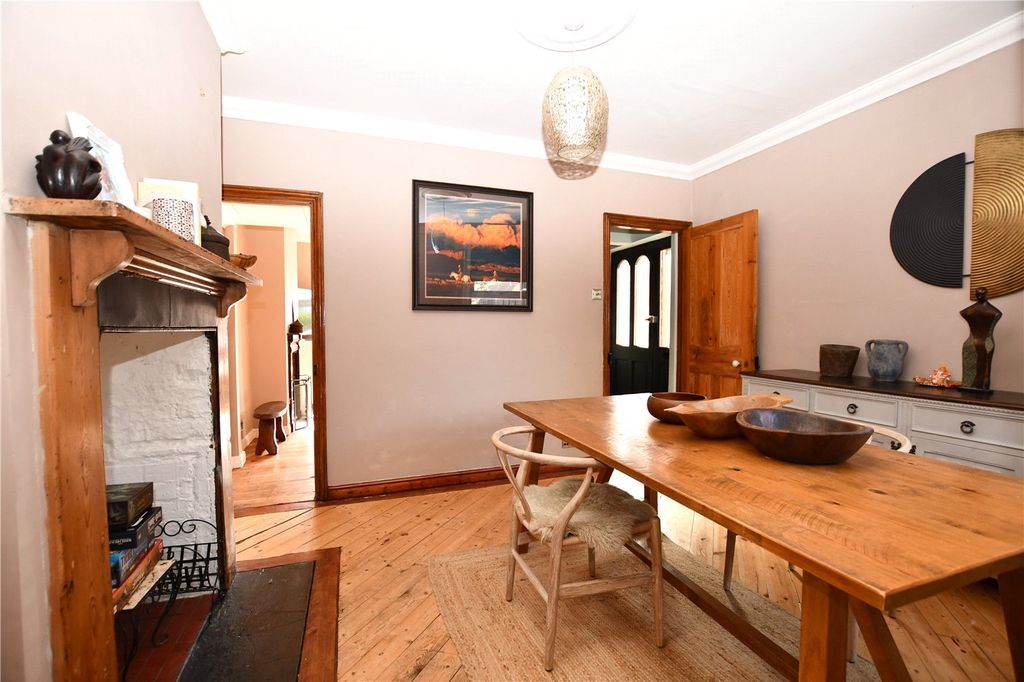 Property photo 2 of 14 Picture No. 08