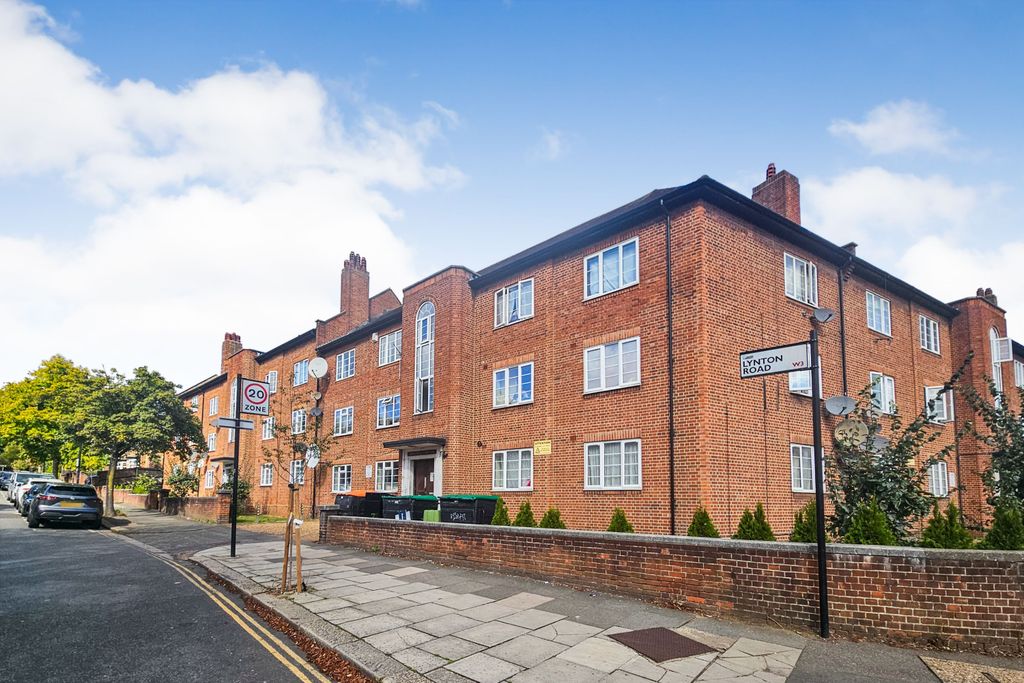 Property photo 2 of 7 1 To 15 Springfield Court, Lynton Road And 1 To 6 Fells Haugh, Horn Lane, Acton, London, W3 9Ea