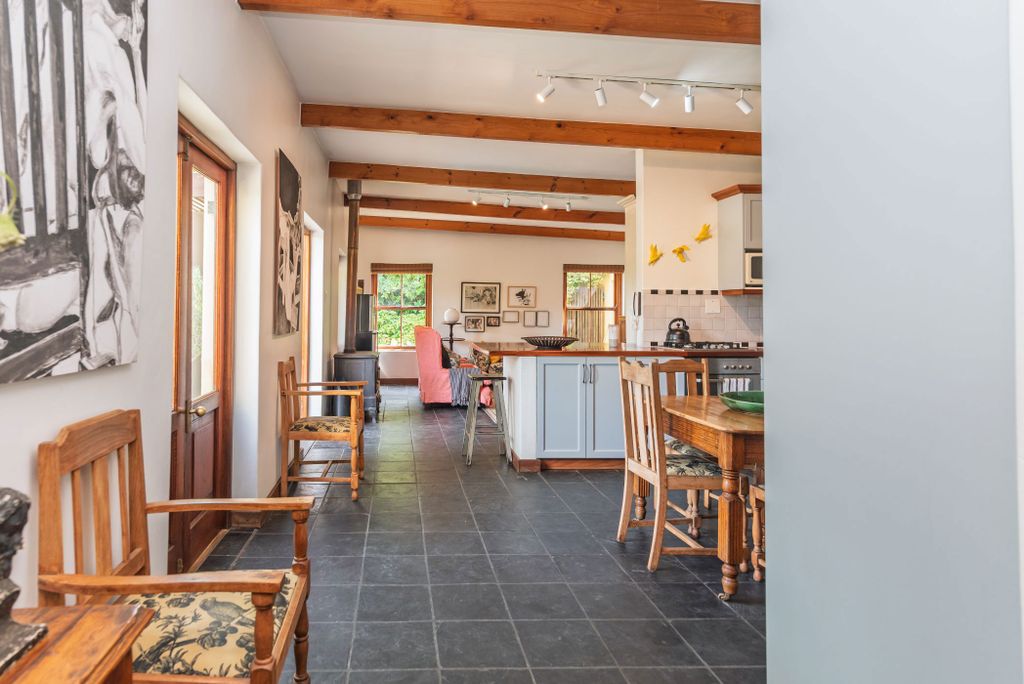 Property photo 3 of 35 Kw1722158