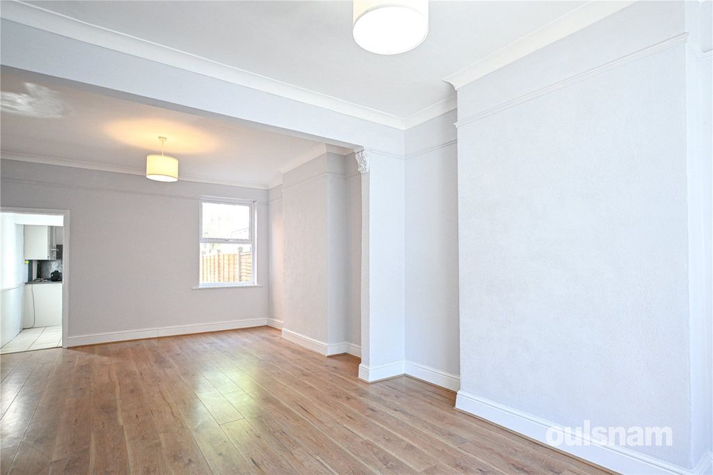 Property photo 2 of 19 Picture No. 05