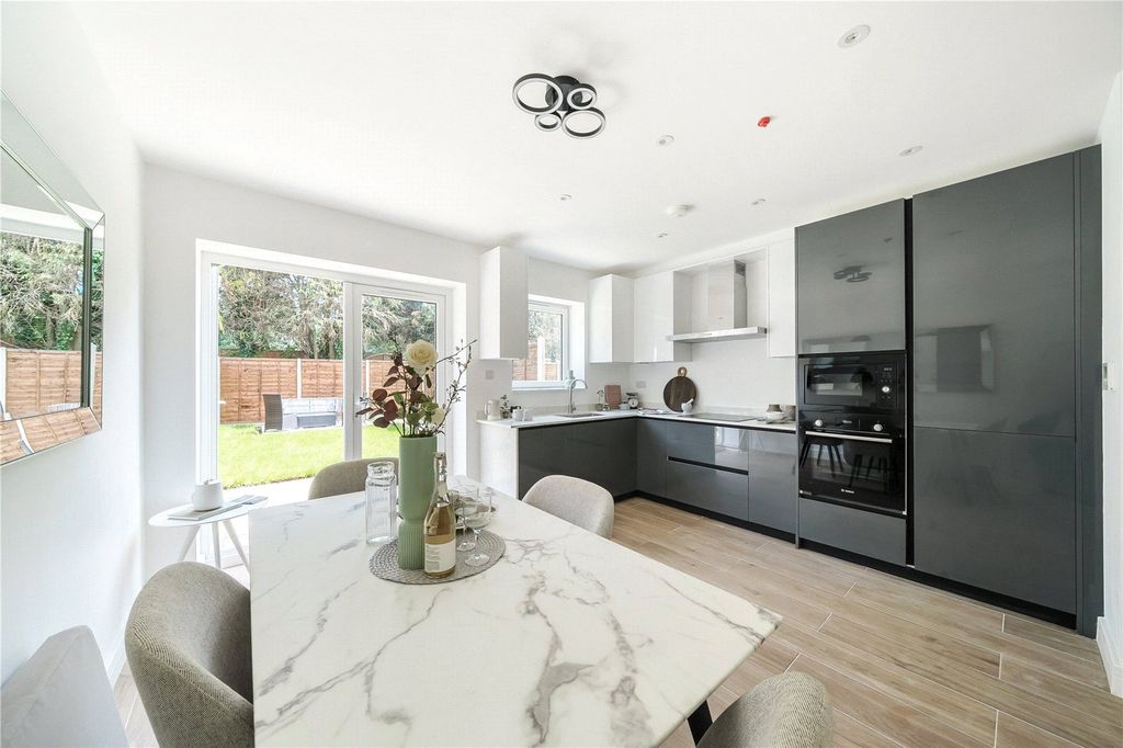 Property photo 1 of 17 Kitchen/Dining Area