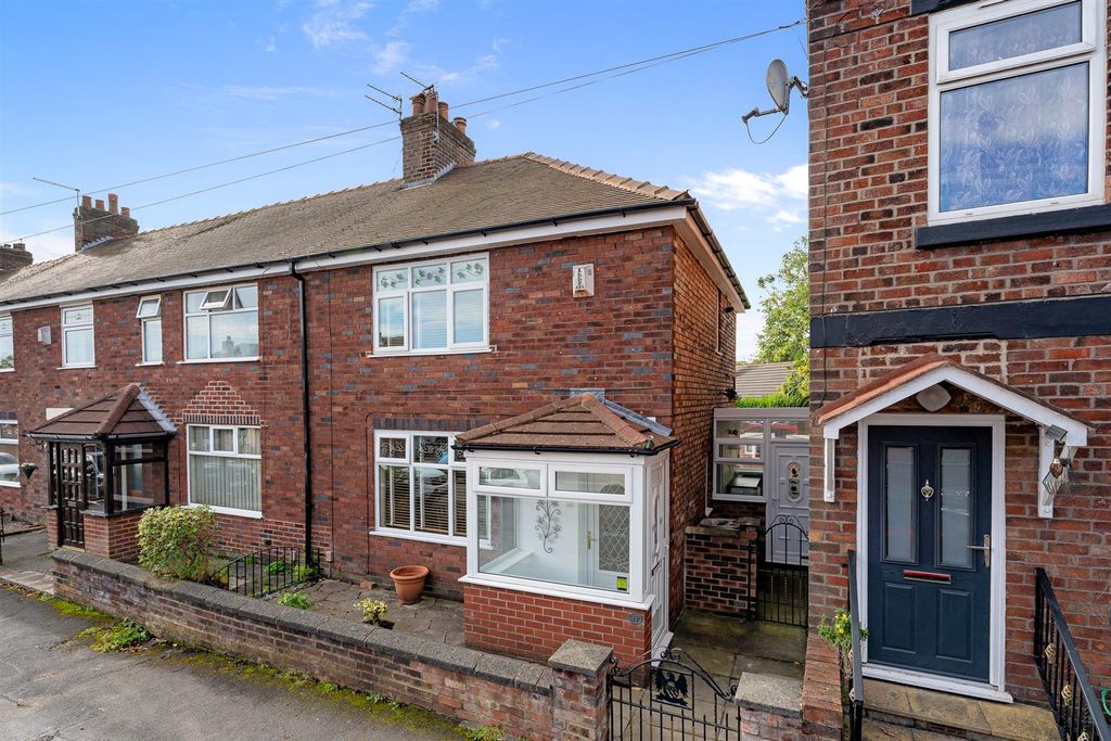 Property photo 1 of 22 11 New Road-5.Jpg