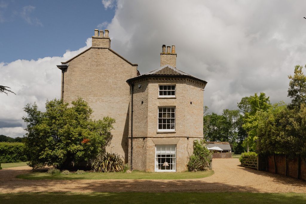 Property photo 3 of 41 288838 - The Cedars, Long Stratton-21.Jpg
