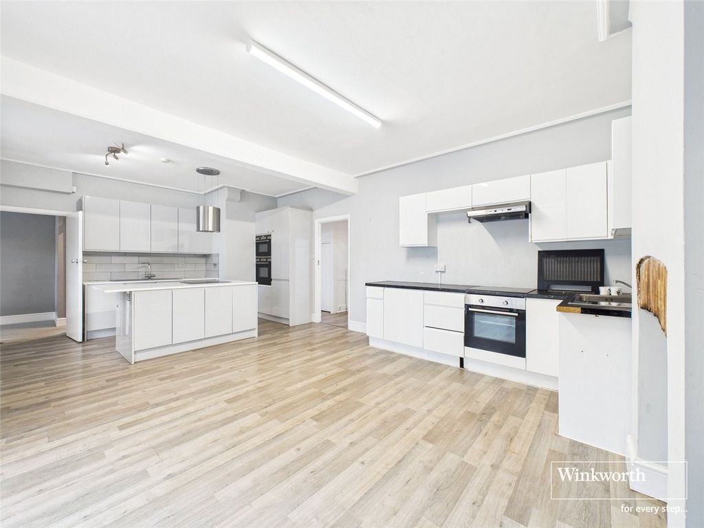 Property photo 1 of 14 Kitchen