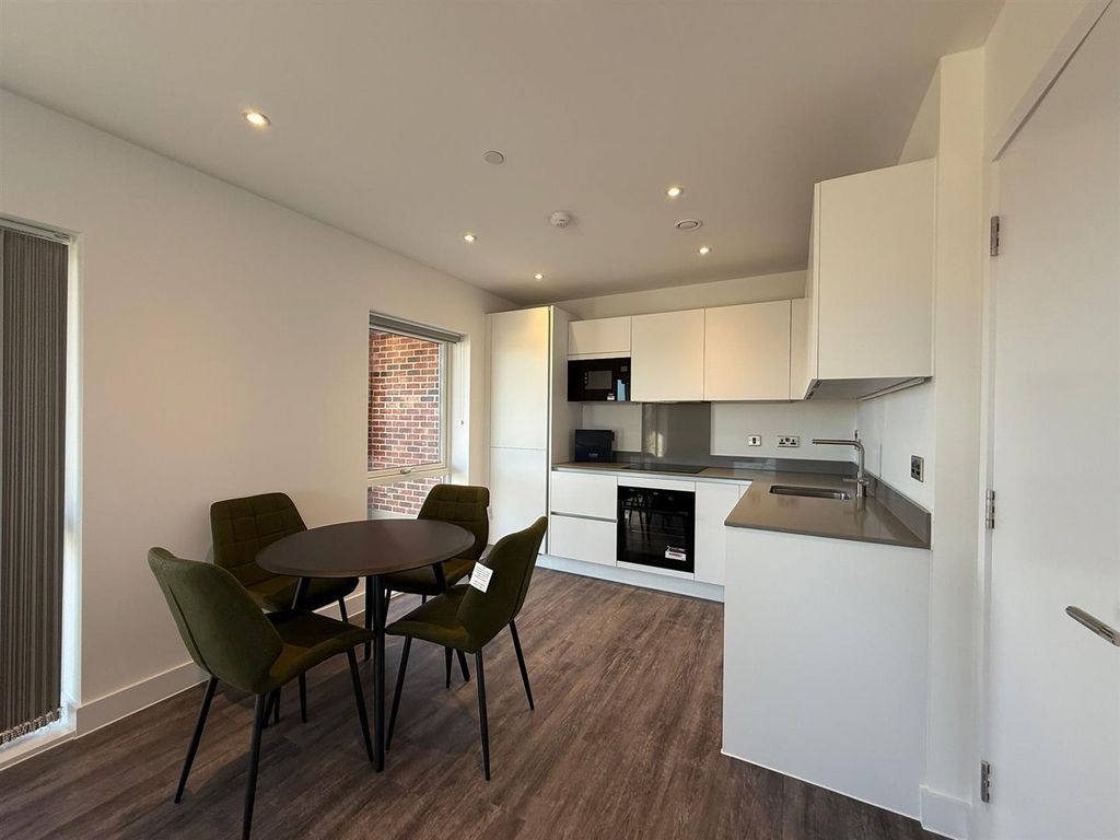 Property photo 3 of 12 cc8B98d1-0E78-4043-Aaca-1d2324E43A5c.Jpg