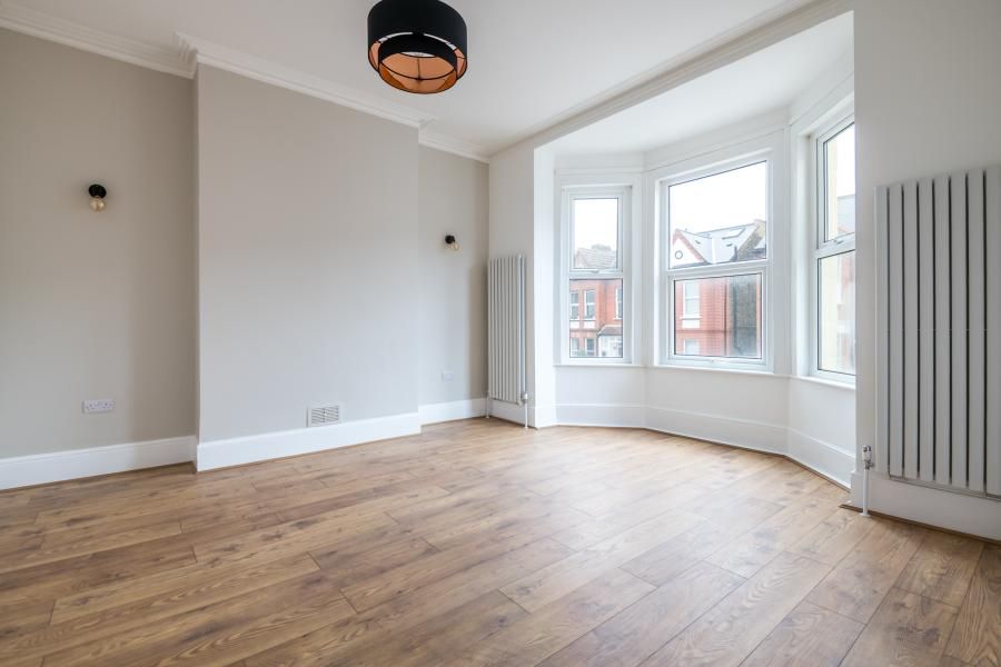 Property photo 2 of 25