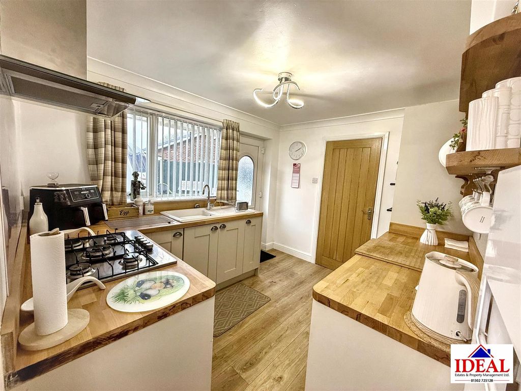 Property photo 2 of 15 Image00019.Jpg