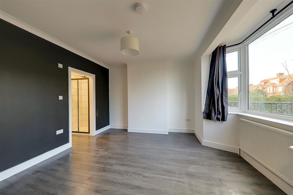 Property photo 2 of 10 1.Jpg