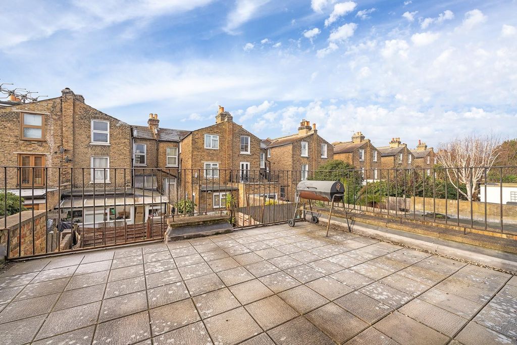 Property photo 2 of 9 Terrace.Jpg