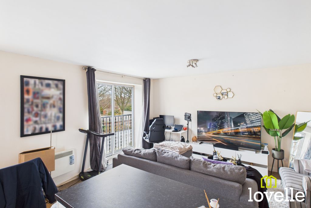 Property photo 2 of 9