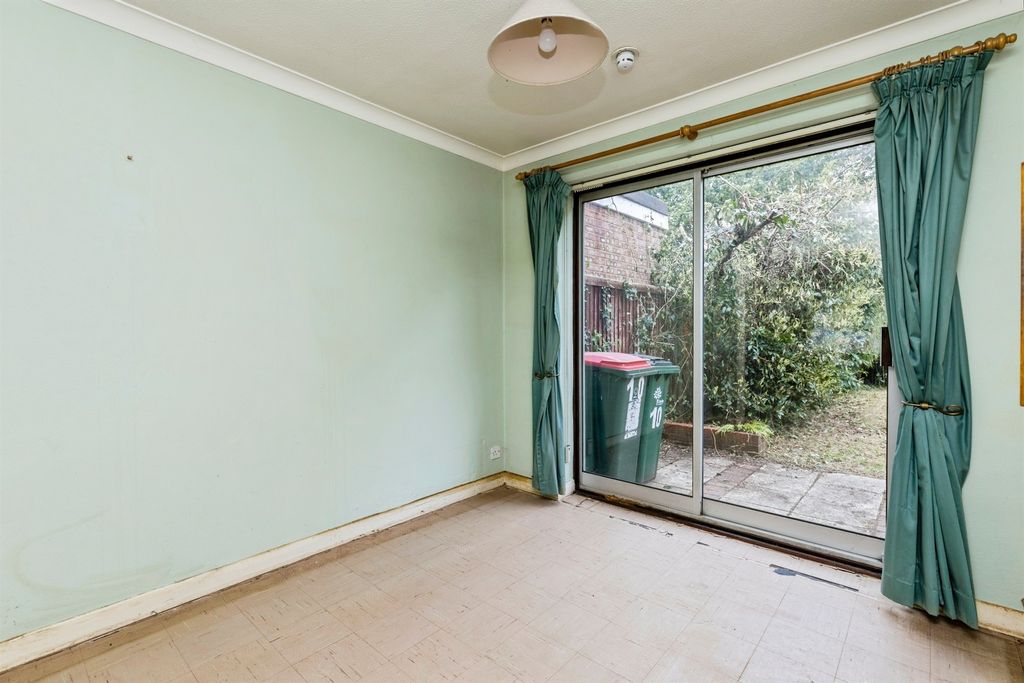 Property photo 3 of 17