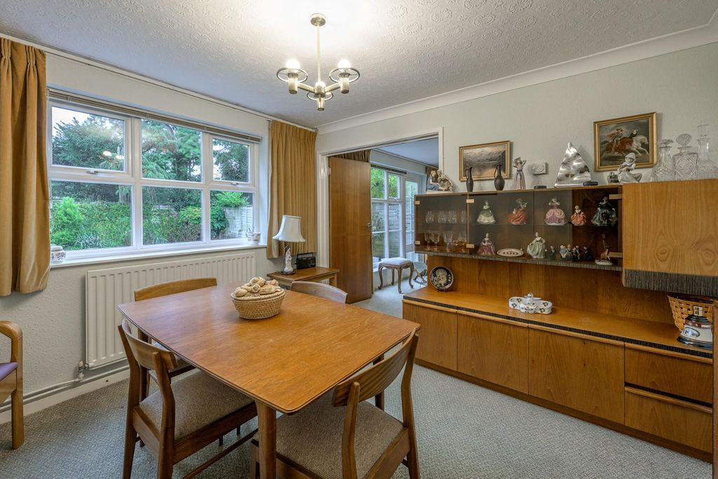 Property photo 3 of 36