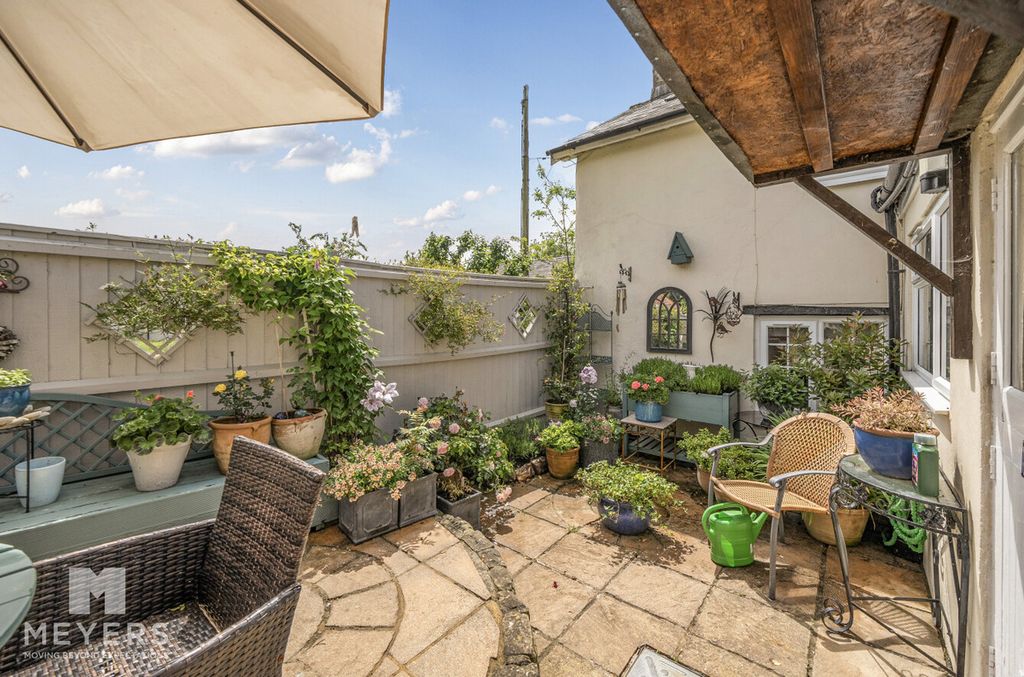 Property photo 3 of 11