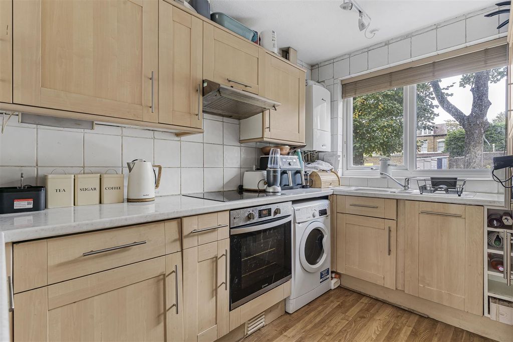 Property photo 3 of 20 6_65432.Jpg