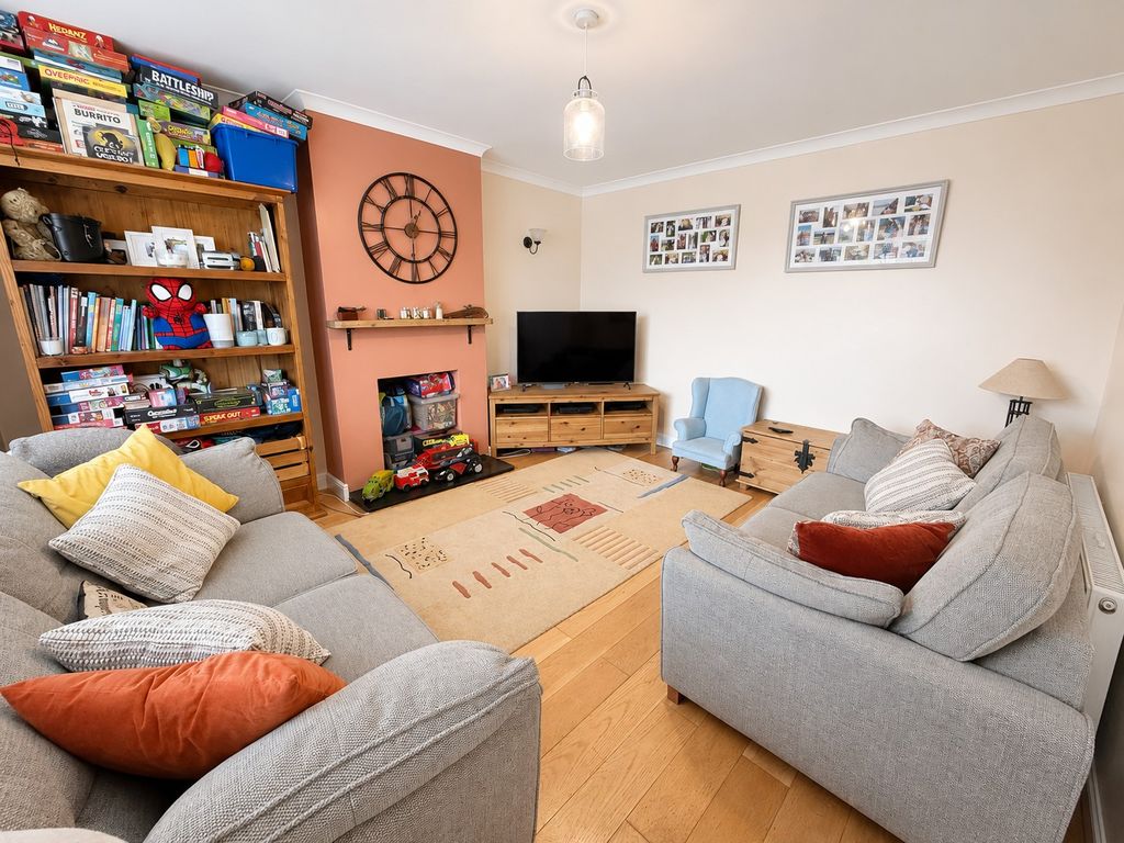 Property photo 2 of 10