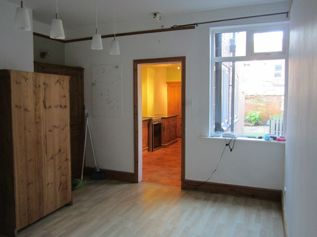 Property photo 3 of 11 Newton Street