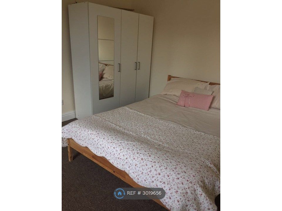 Property photo 1 of 10 Actual Room