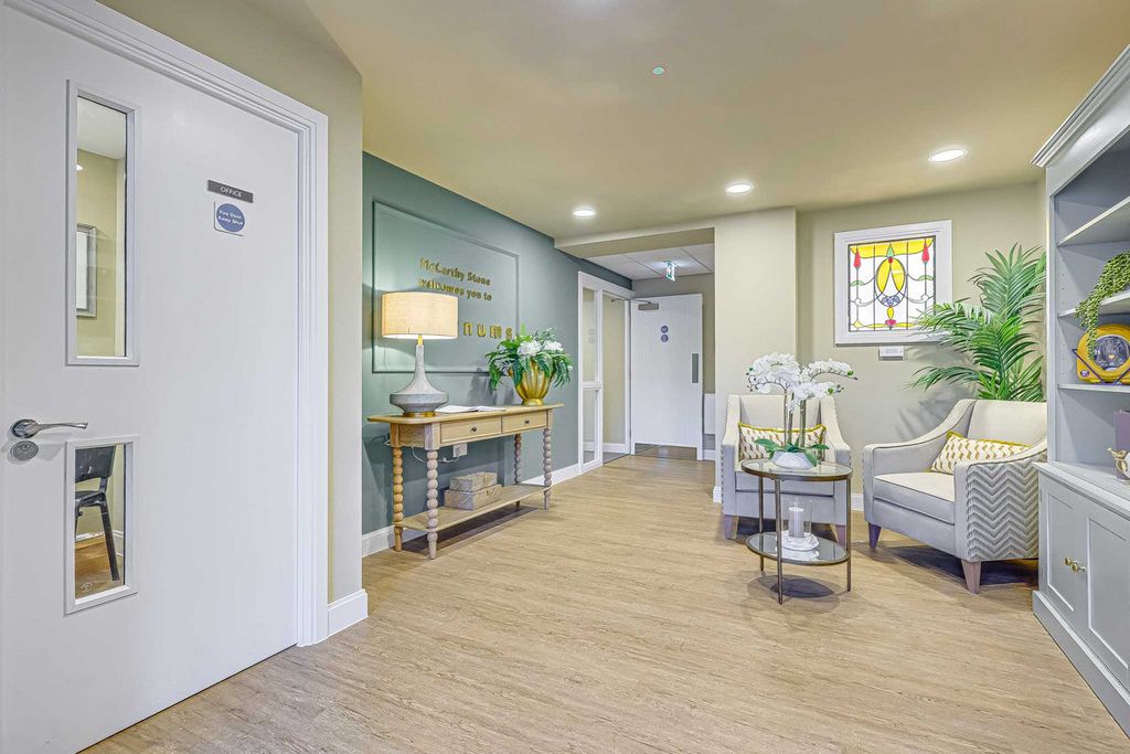 Property photo 2 of 20