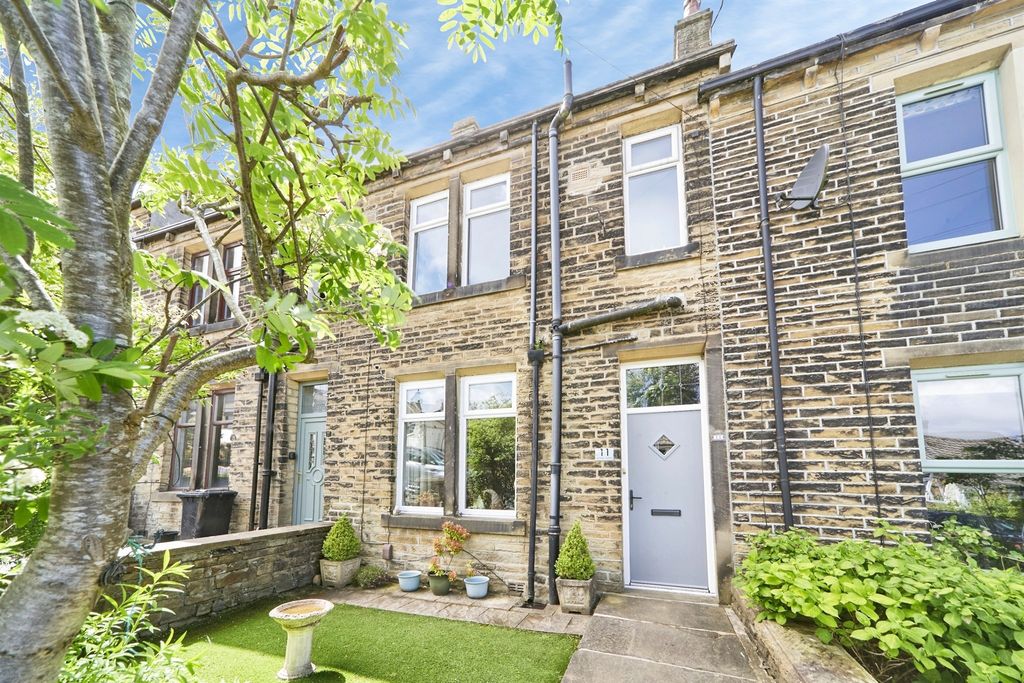 Property photo 1 of 18