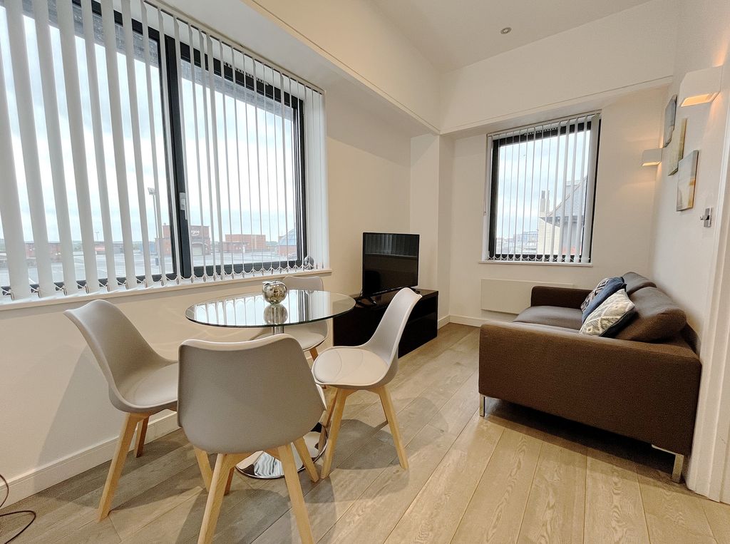 Property photo 2 of 7