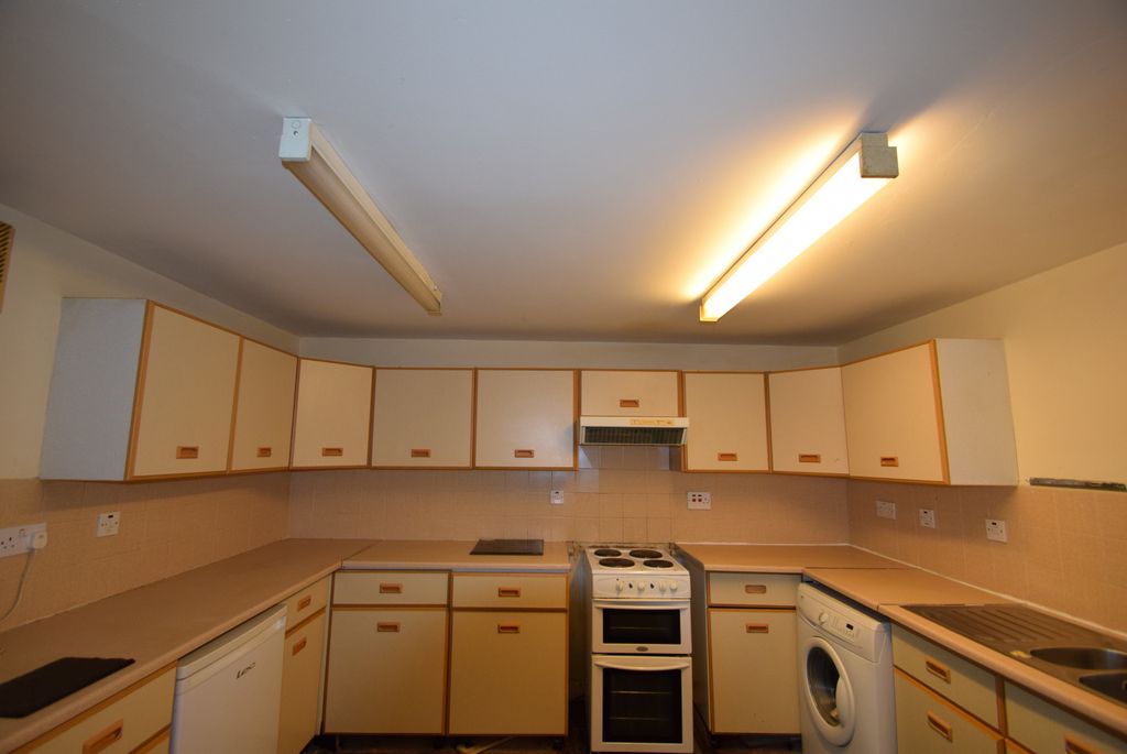 Property photo 3 of 9 Gallery