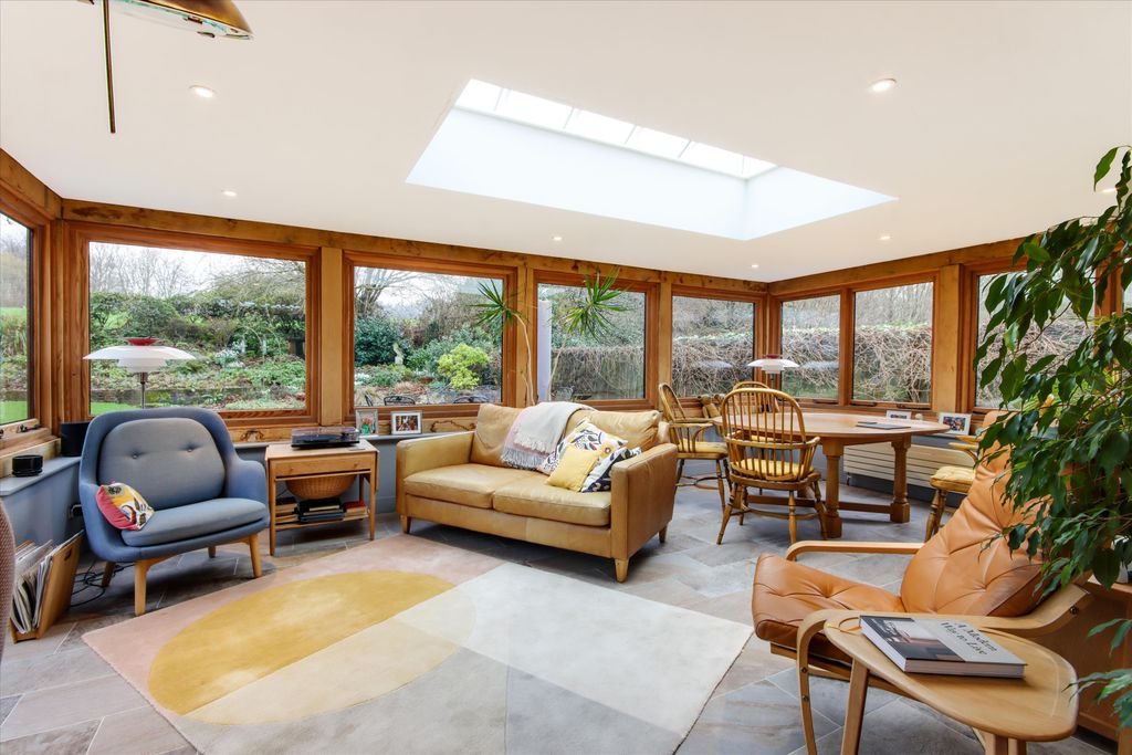 Property photo 3 of 22 Image