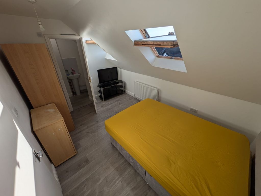 Property photo 2 of 2 Ensuite Double