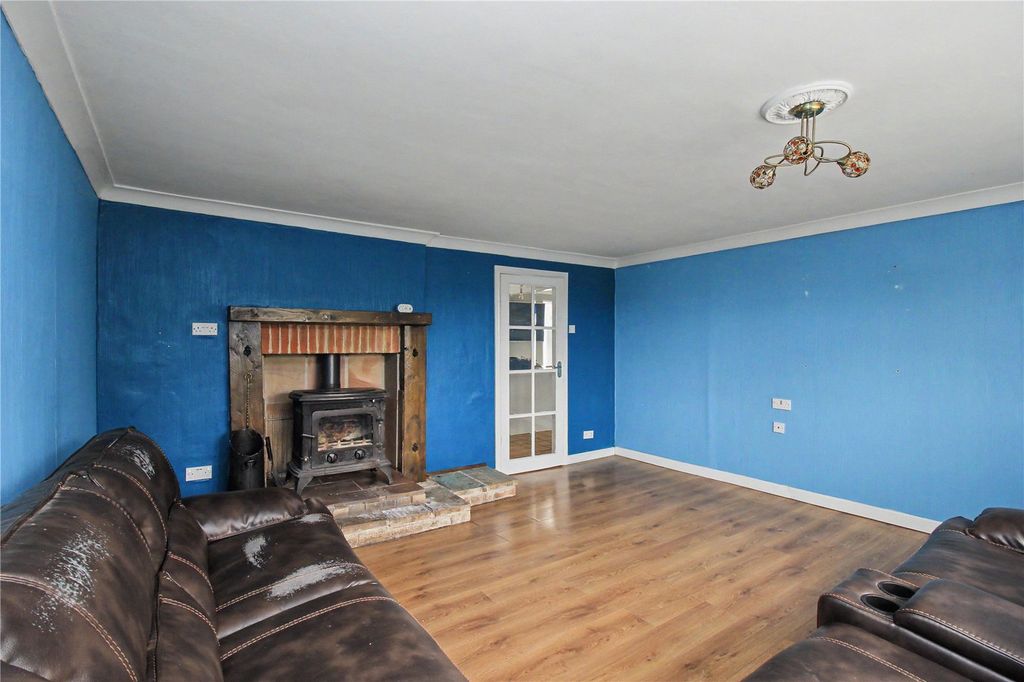 Property photo 3 of 17 Picture No. 31