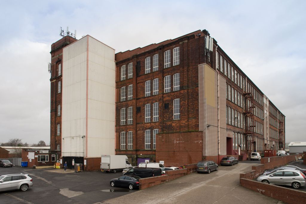 Property photo 1 of 5