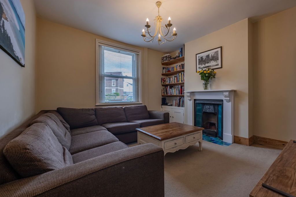Property photo 2 of 22