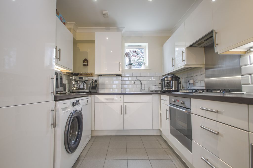 Property photo 2 of 10 Gallery