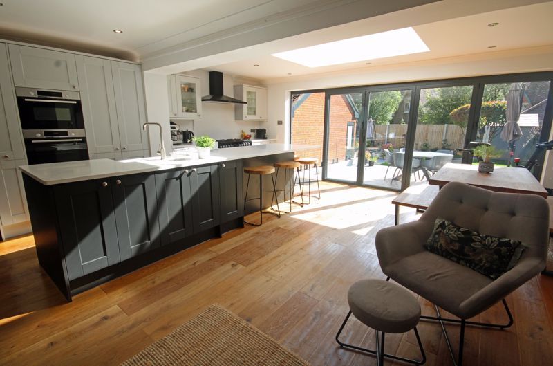 Property photo 3 of 15 Kitchen