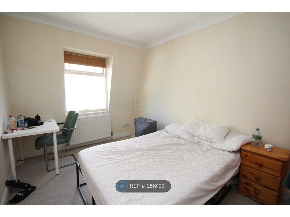 Property photo 2 of 24