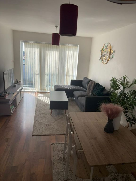 Property photo 1 of 6