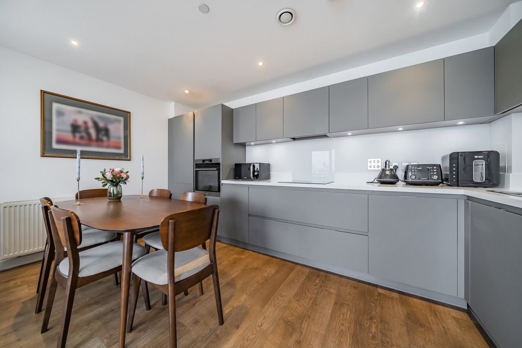 Property photo 3 of 21 Picture No. 05