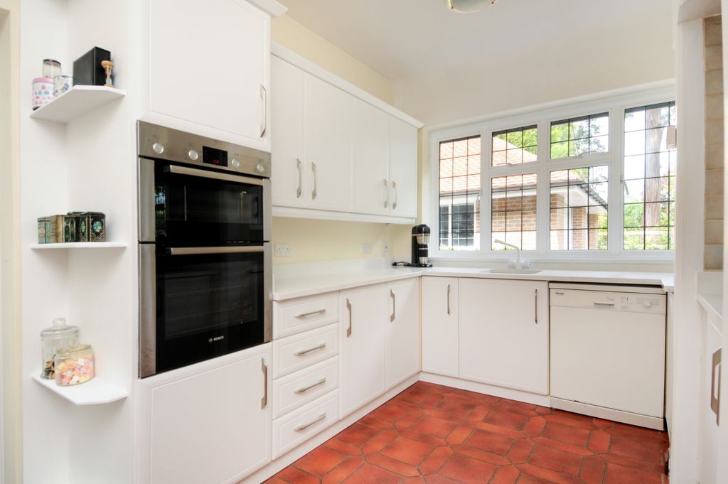 Property photo 2 of 13