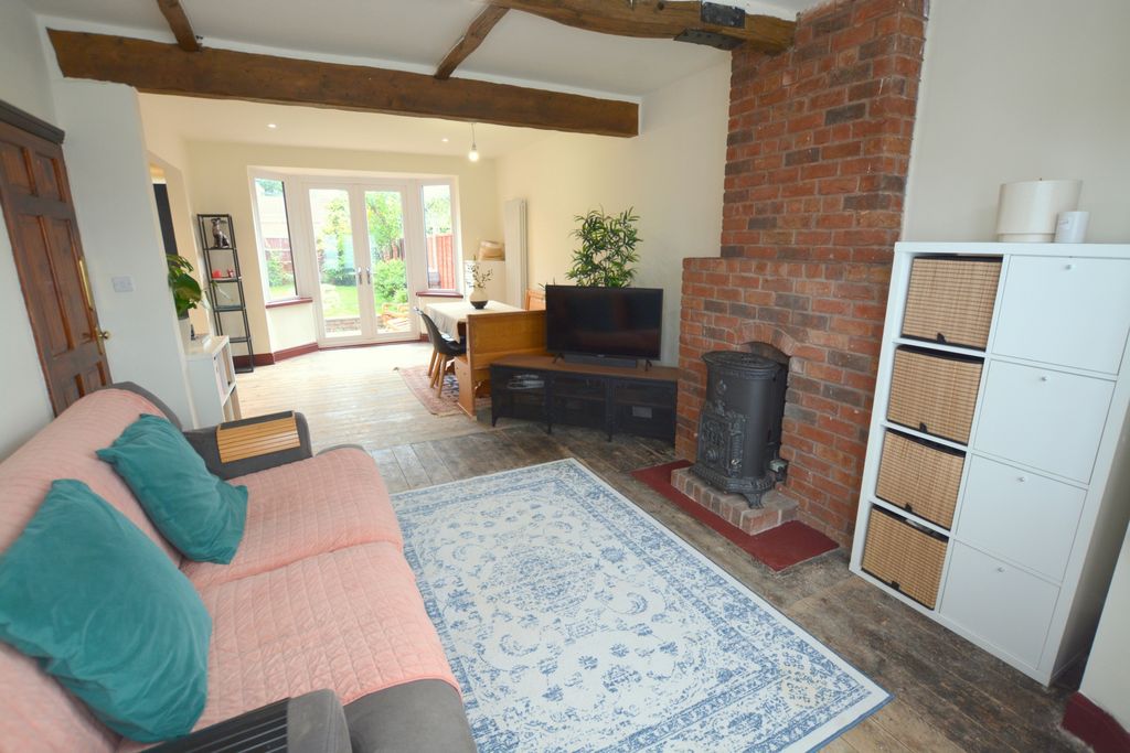 Property photo 3 of 19 Photo 6