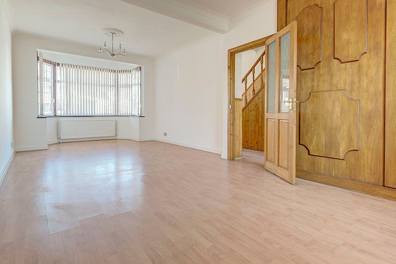 Property photo 2 of 5 Reception