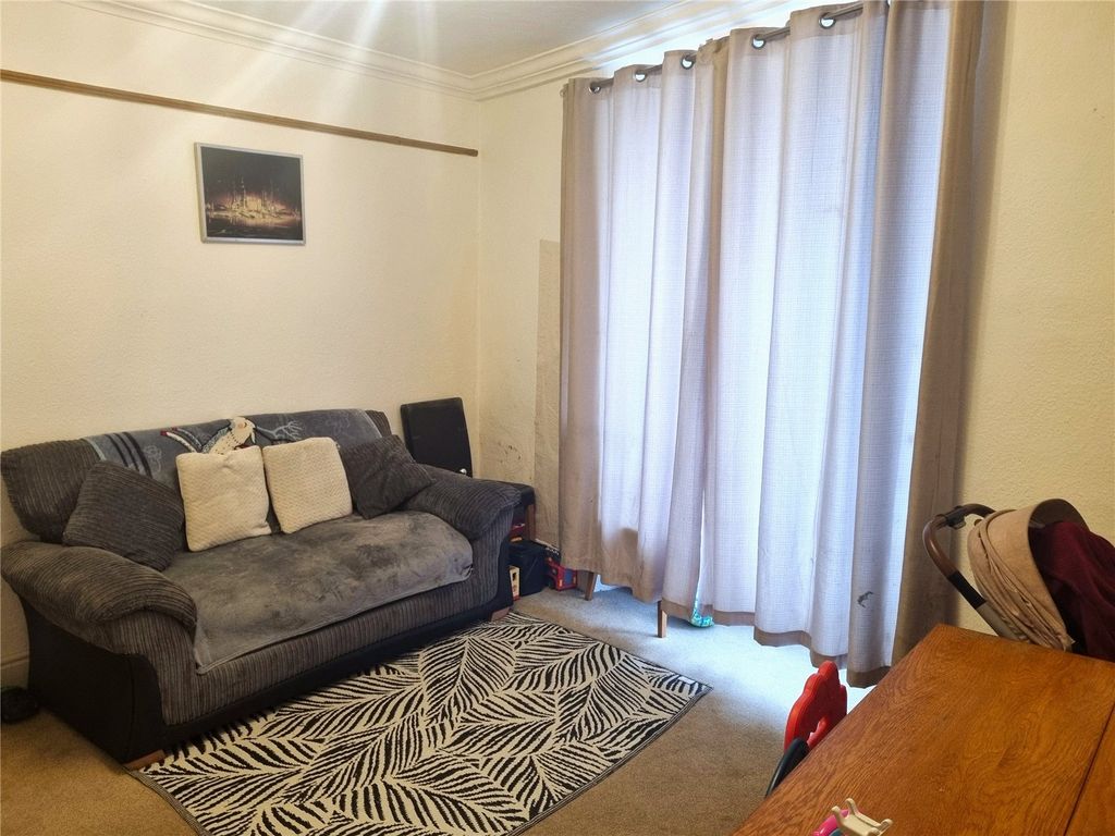 Property photo 3 of 10 Picture No. 24