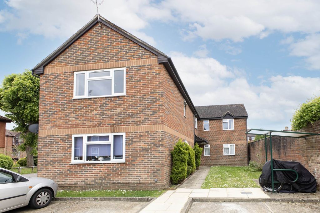 Property photo 1 of 6