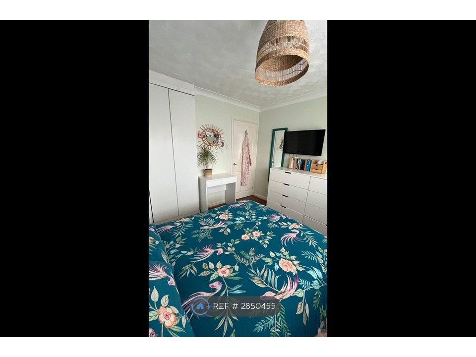 Property photo 3 of 26 Main Bedroom