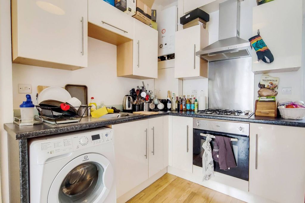 Property photo 2 of 11