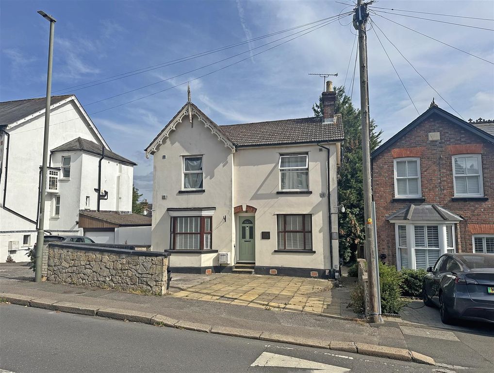 Property photo 1 of 7